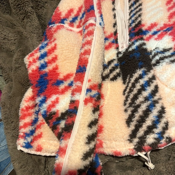 SO Vibrant Plaid Sherpa Fleece Jacket - Picture 4 of 9